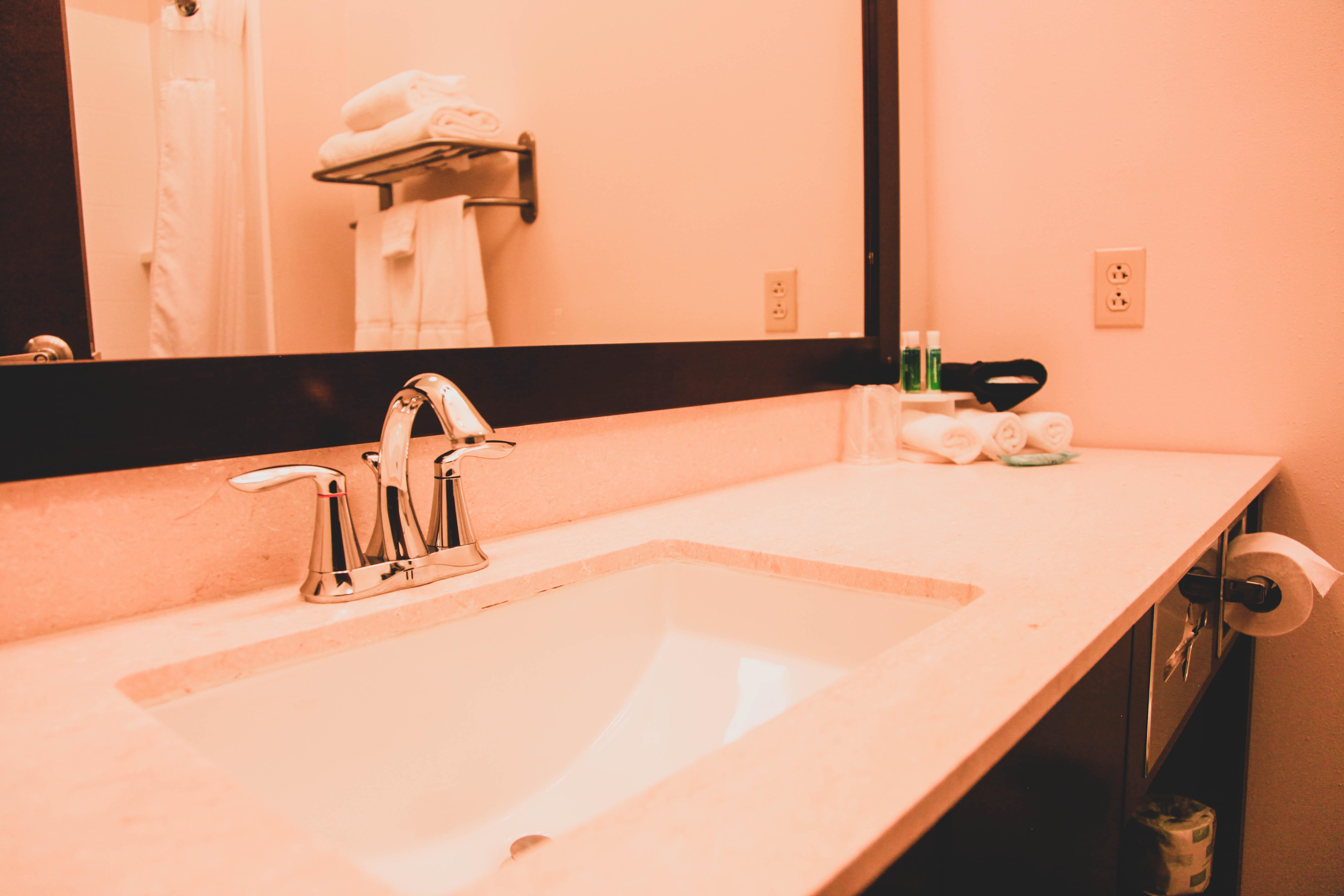 Holiday Inn Express & Suites Cumberland - La Vale By Ihg Bagian luar foto