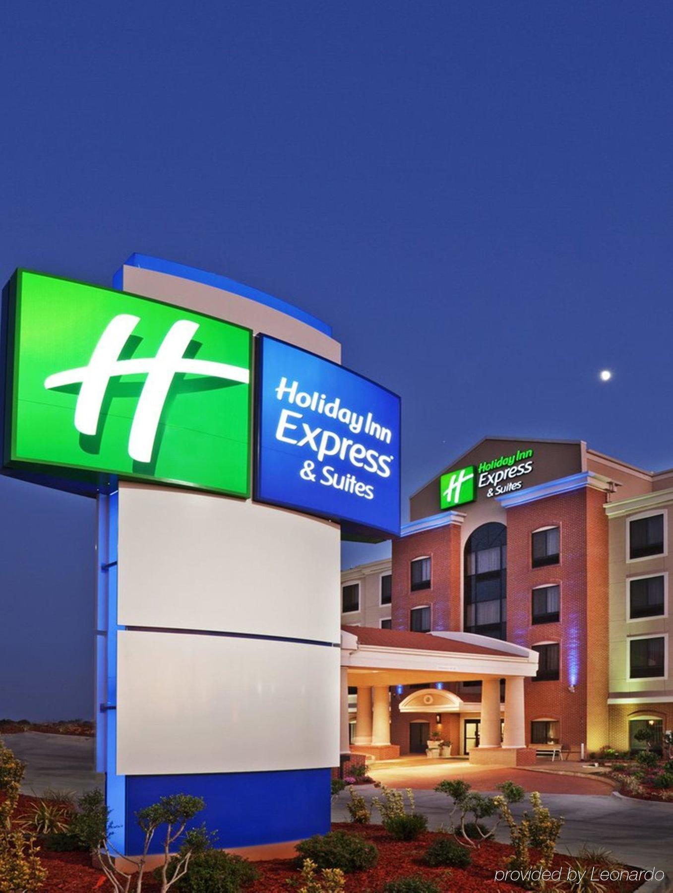 Holiday Inn Express & Suites Cumberland - La Vale By Ihg Bagian luar foto